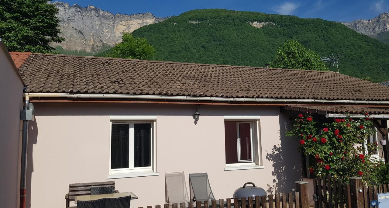 Gite Fabuleux, Jardin, Terrasse, Parking Saint-Vincent-de-Mercuze Exterior photo